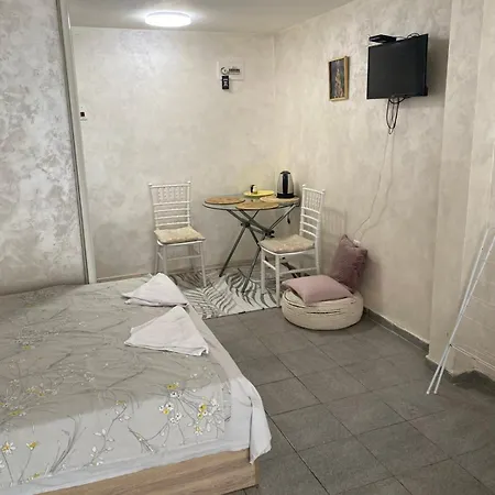 Lägenhet Апартамент Поп Харитон